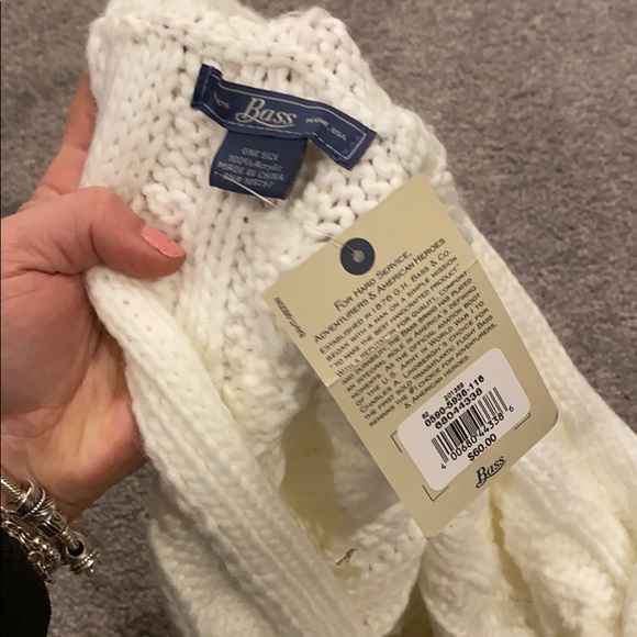 New With Tags Creamy White Infinity Scarf - Picture 4 of 4